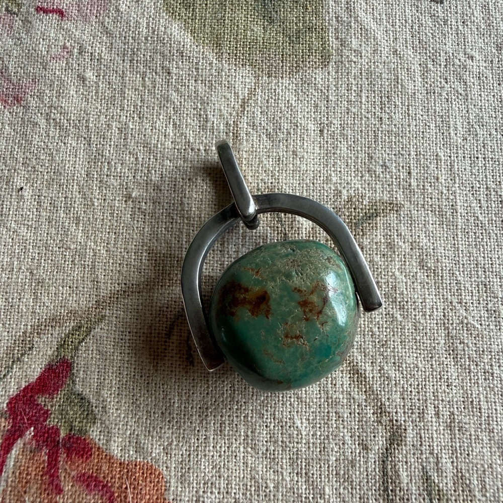 Turquoise Stone Pendant - Picture 3 of 4